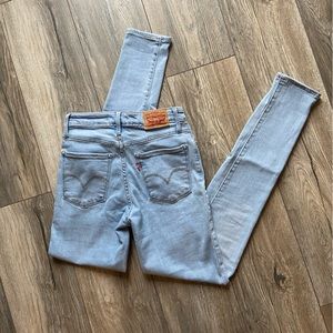 Levi’s 721 high waisted skinny jeans